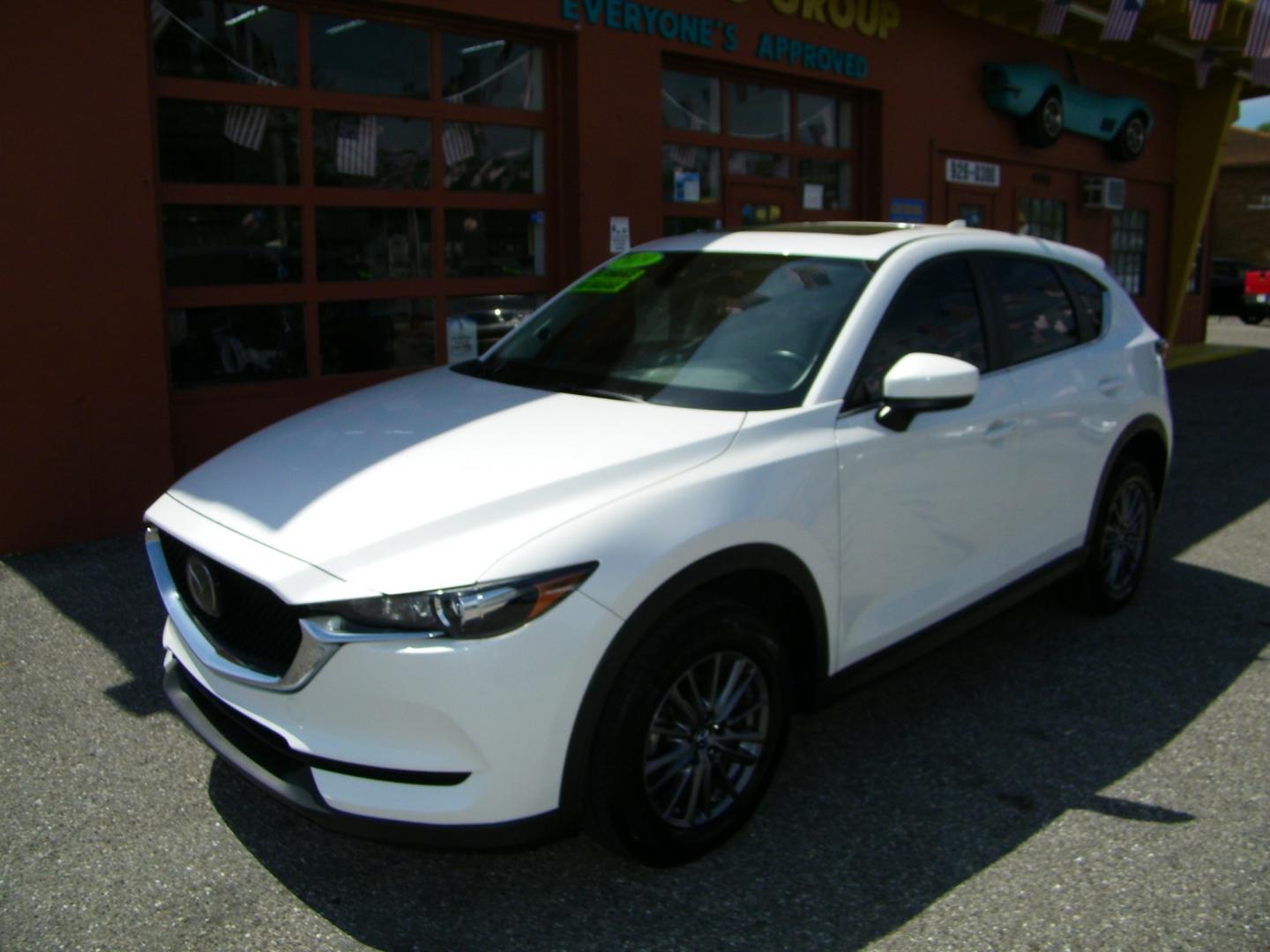 2019 White /Beige Mazda CX-5 Touring (JM3KFACM8K1) with an 2.5L L4 DOHC 16V engine, 6A transmission, located at 4000 Bee Ridge Road, Sarasota, FL, 34233, (941) 926-0300, 27.298664, -82.489151 - Photo#1